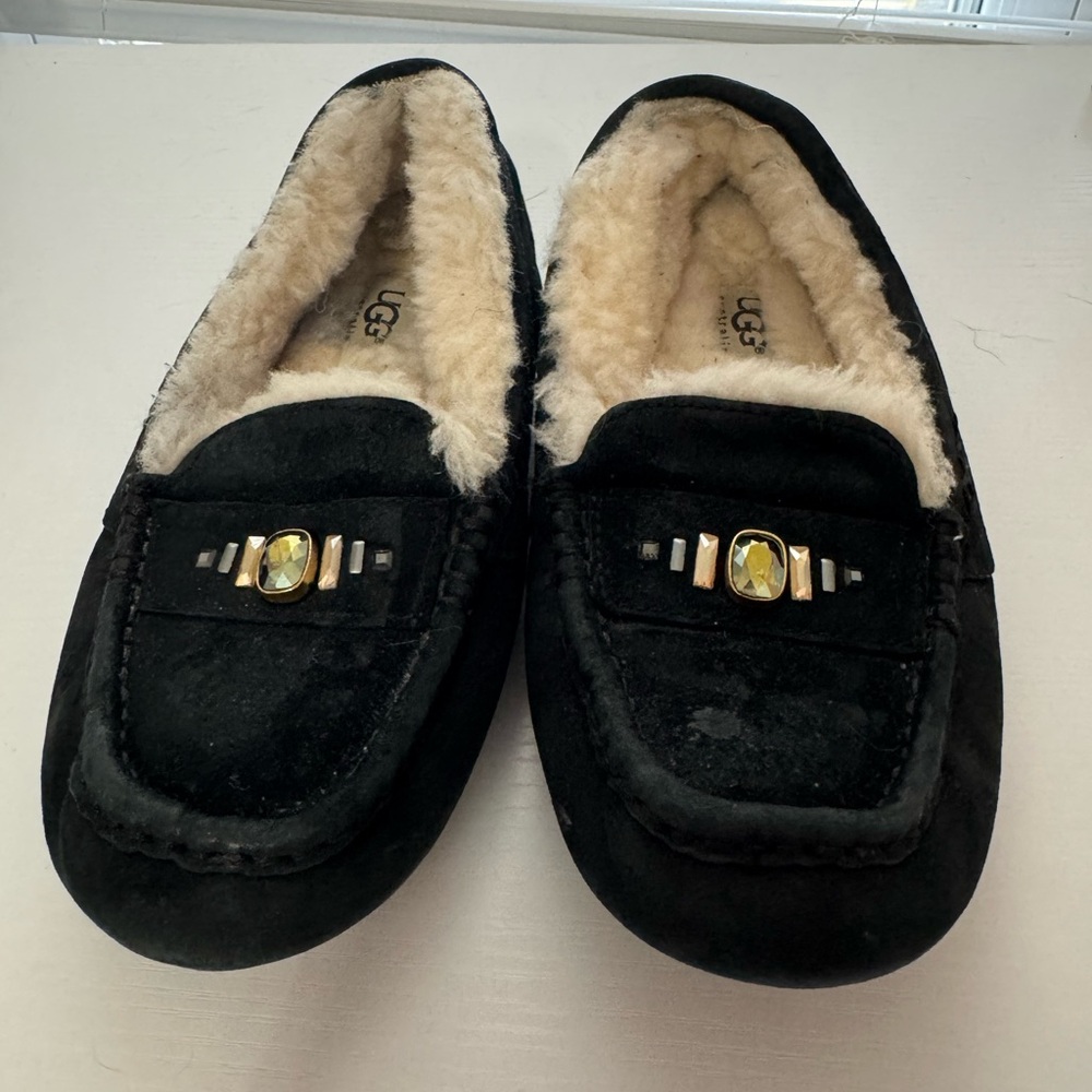 UGG Black Slippers with Cream Lining - Picture 2 of 5